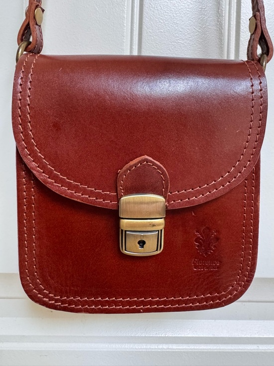 Vera Pelle Handbags - Small Buckle Brown Leather Crossbody Bag. 6” by 7” by 2.5”